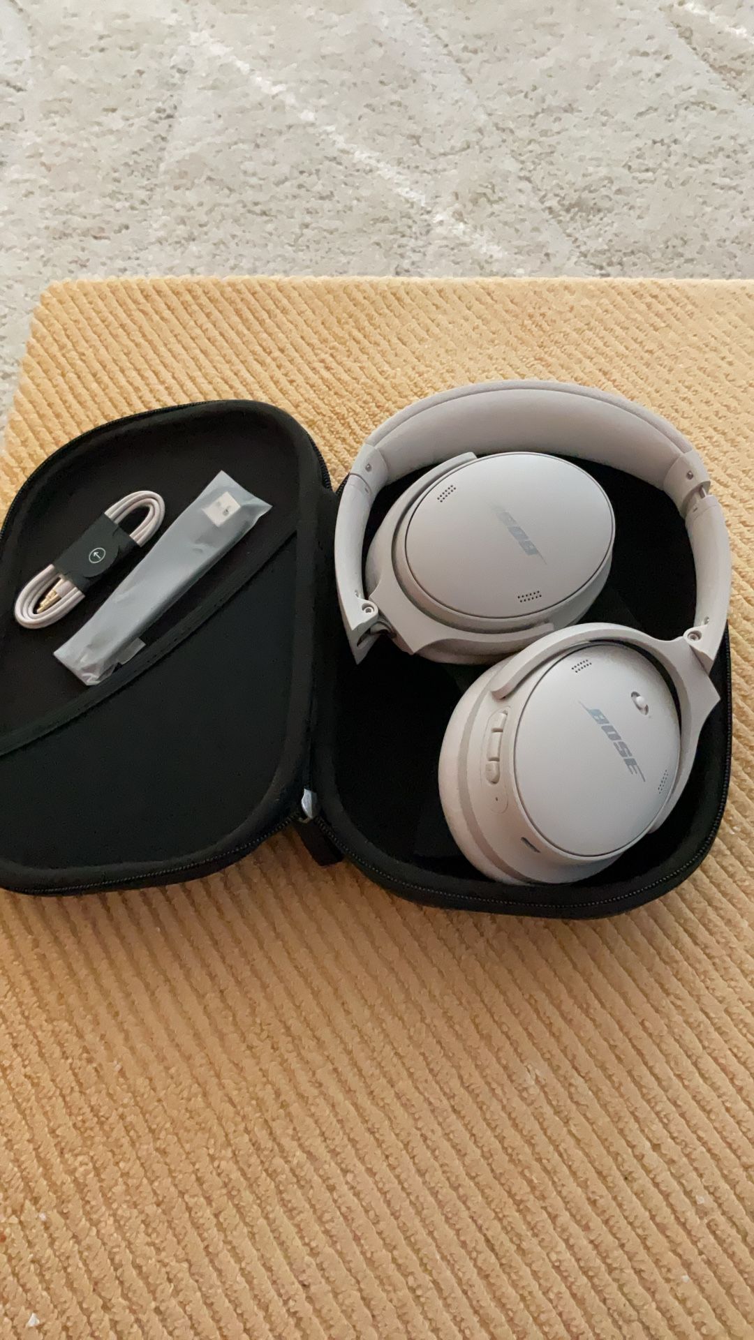 Bose Quiet Comfort Headphones