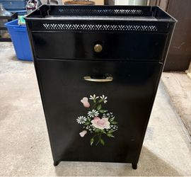 Vintage MCM Gothic Laundry Hamper 20W x 11Dp x 31H