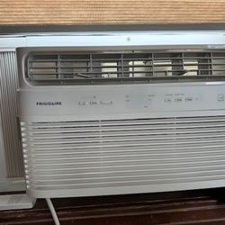 Frigidaire AC Very Good Condition 
