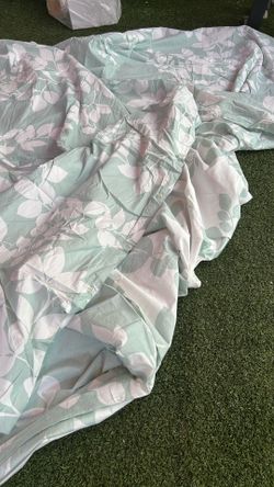 Floral Duvet Cover Bedding Set  with 2 pairs of pillow cases