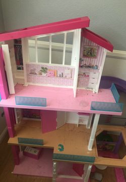 Barbie dream house