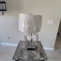 Lamp and Coffe Table