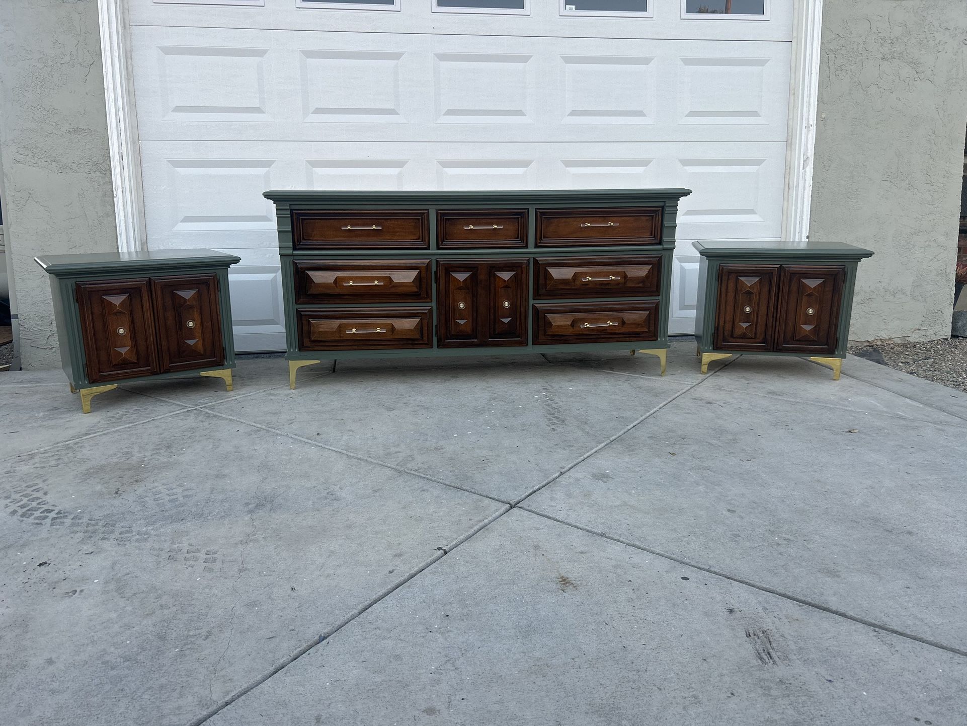 Dresser Set 