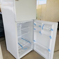 Magic Chef Refrigerator 10.1 cu. ft.