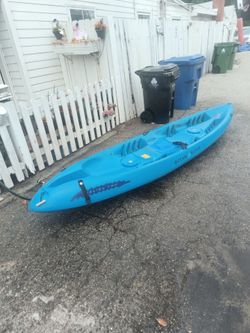 Malibu 2 dual tandem kayak no seats but have oars cost $1000 sacrifice $100 firm