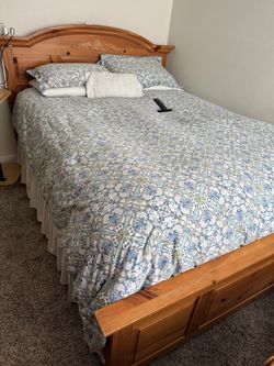 7 piece Queen bed set