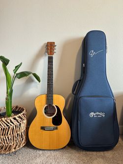 Martin guitar Shawn Mendes custom Artist edition