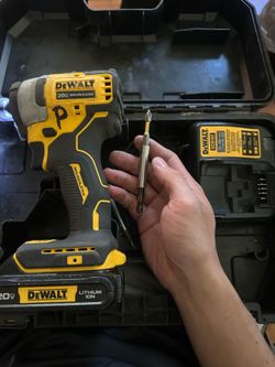 Tool DEWALT MILWAUKEE MAKITA