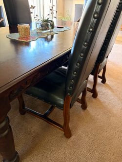 Beautiful Solid Mahogany Wood table and chairs