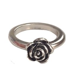 Ring Band,  Size 6.5 Silver Tone Rose Flower Jewelry. 