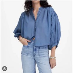 Madewell balloon shirred crewneck button up top blouse blue small
