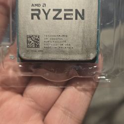 Ryzen 3 3200G + RX 5500 4GB  COMBO
