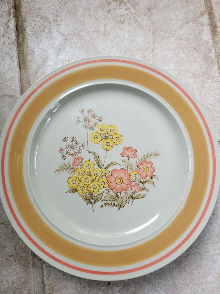 Set of 4 * Vintage NEWCOR STONE WARE * 10 3/4" Plates * Floral * 422 Daydream