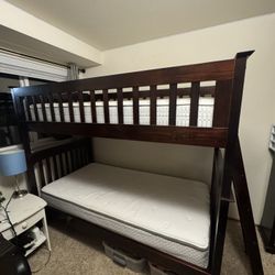 Bunk Bed With 2 Twin Mattresses