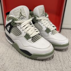 Jordan 4 Retro Seafoam (Women's) Size 7.5