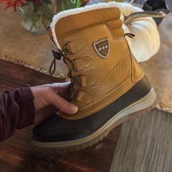 Snow Boots Kids Size 4