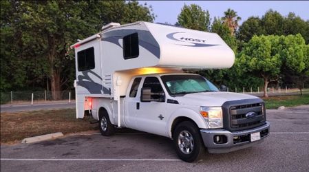 2007 Host truck camper