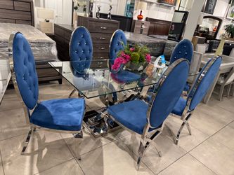 Gorgeous Dining Set With Blue Velvet Chairs 💙💙💙