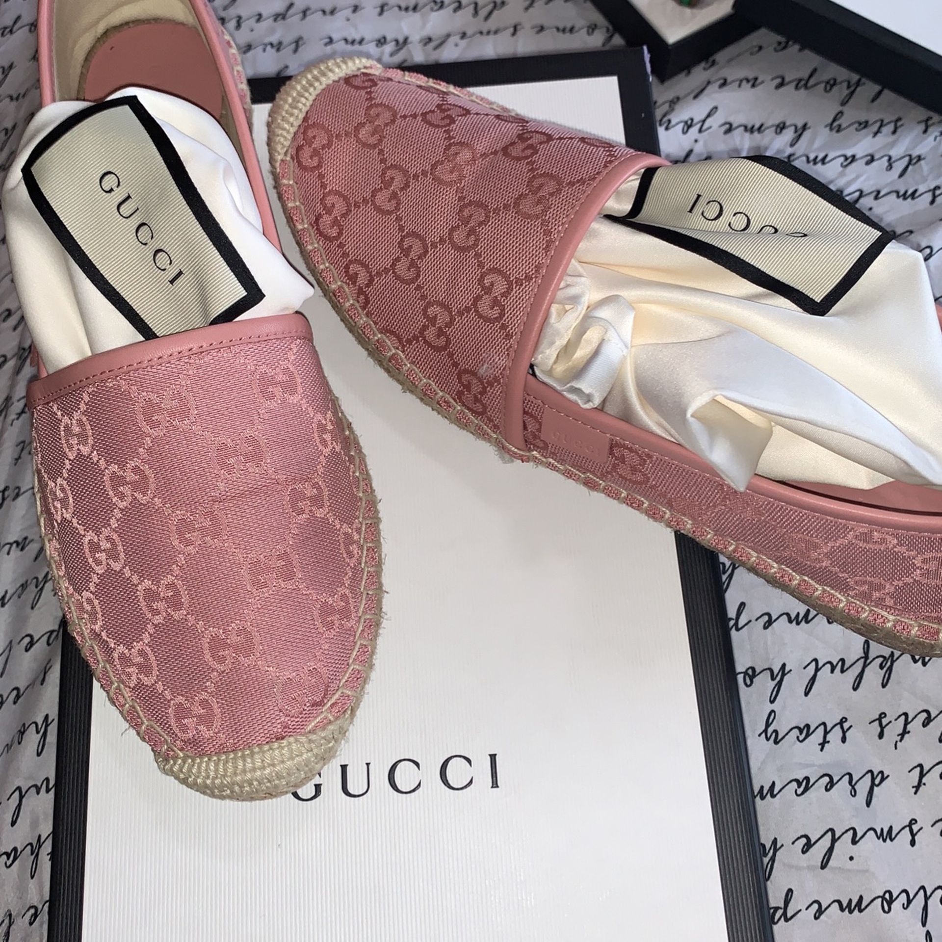 Like New! 150 Size 8 Gucci Women’s Shoes