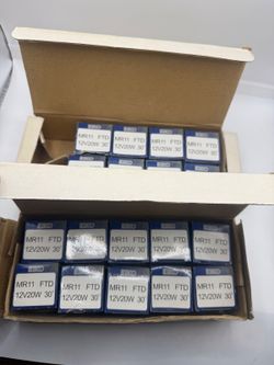 EIKO MR11 FTD 12V 20W 30° Halogen Reflector Light Bulbs – Lot of 18