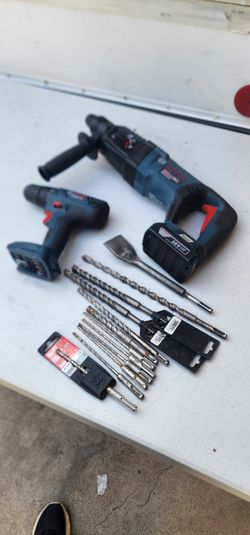 Bosch Hammer BULLDOG  WITH BATTERY DRILL  AND 11 SDS BITS  $220""no Charger 