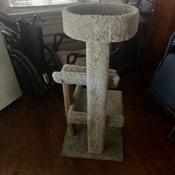 Cat Tree Tower Multiple Rests Good Condition $35 Cash