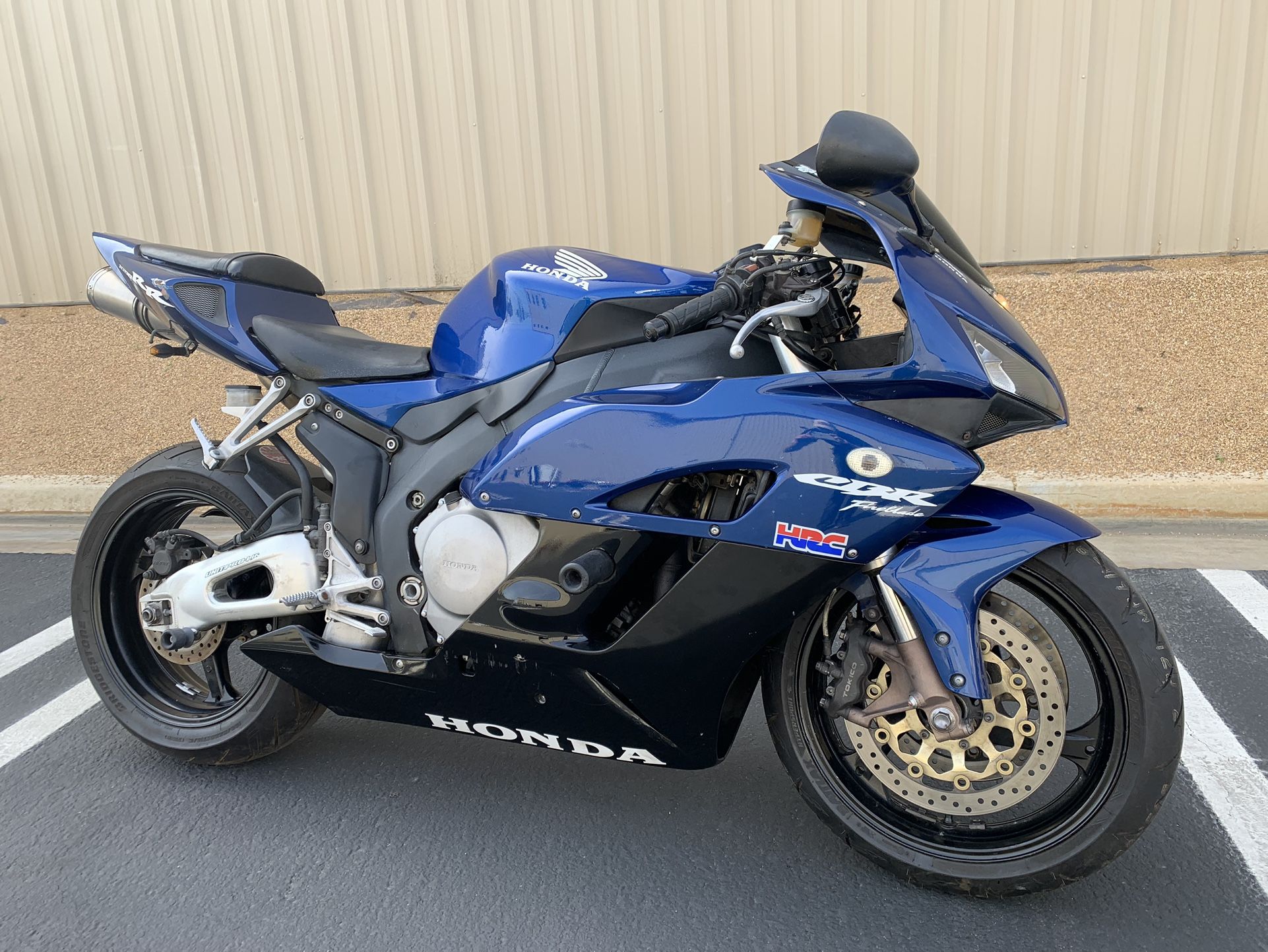 Honda 2004 CBR1000RR Sport Bike Motorcycle - Clean Title