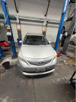 2016 Toyota Prius hybrid engine parts