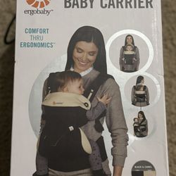 The Original Ergobaby 360 Carrier is a versatile carrier that gives parents 4 different ways to carry their little ones. Fitting children from 12 to 4