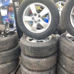 4 Rims And Tires For Chevy Equinox 2015 215/60R16 - Parts Out - RAM1
