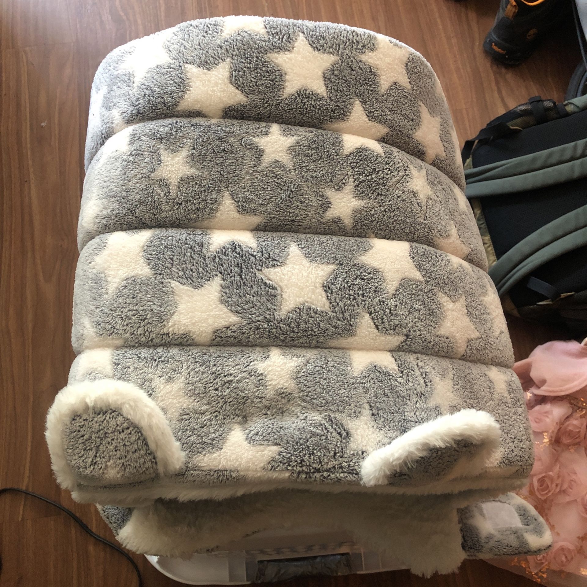 Brand New- Never Used Cat Bed House
