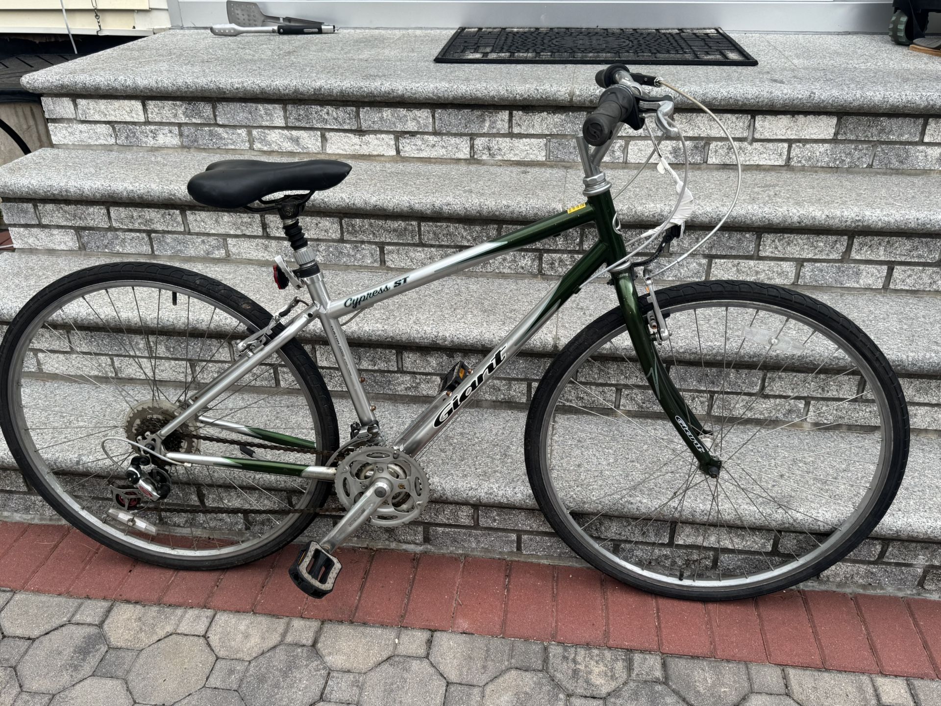 Giant Unisex Aluminum Bike Every Thing  Good