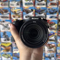 Sony Cyber-shot DSC-RX10 III
