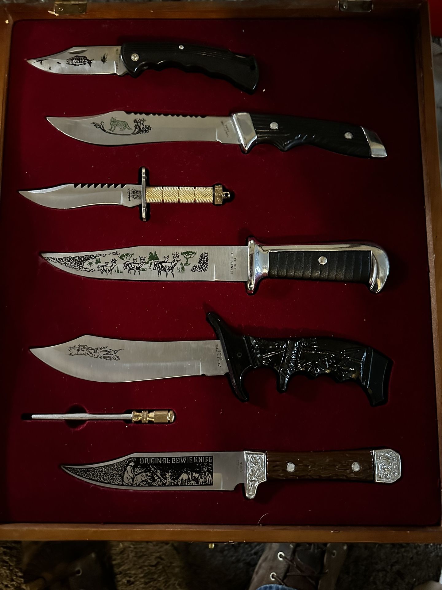 Bowing Knife Collection
