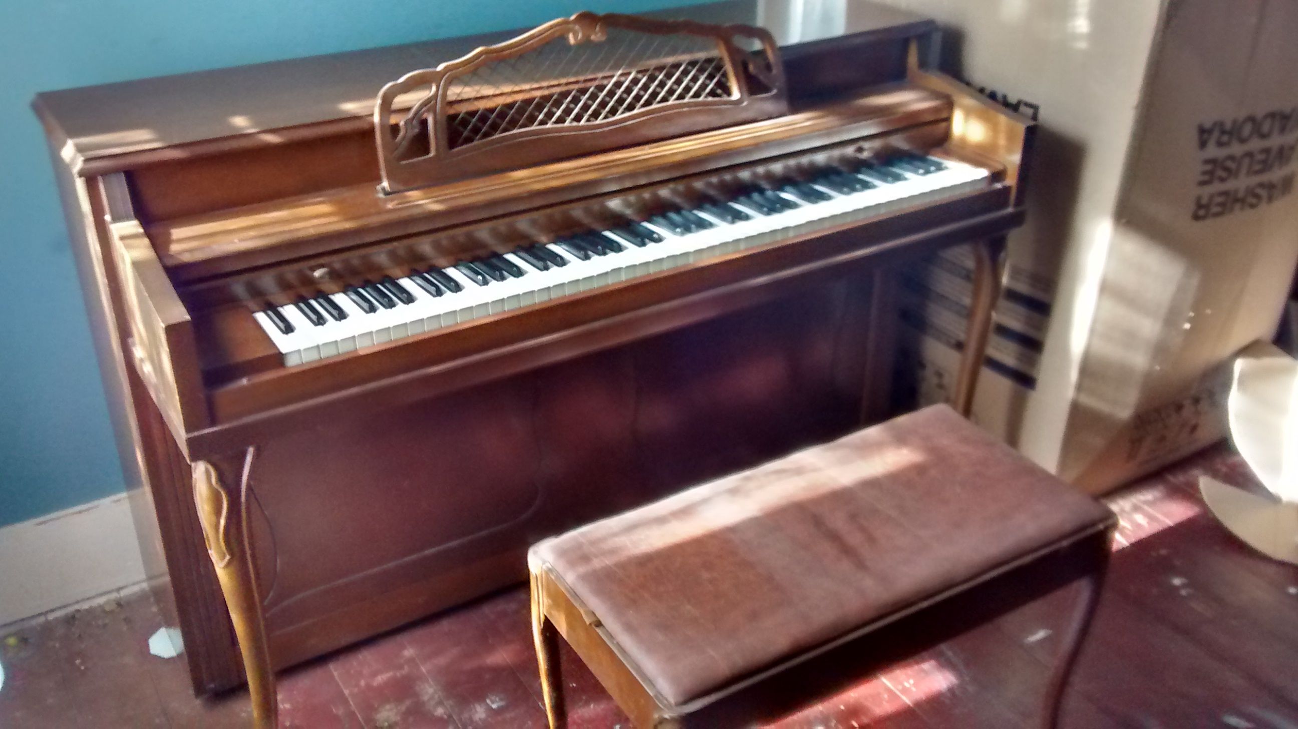 Pending pick up......Piano, by Winter, equipped with Practiano, it's a spinet w/bench