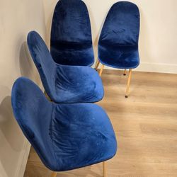 Set of 4 Blue Velvet Dining / Accent Chairs – Modern Wood Legs