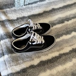 Old School Vans Size 7.5