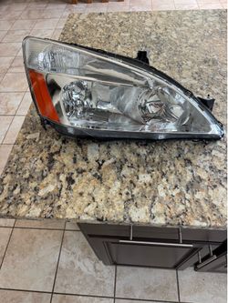 Honda accord head light