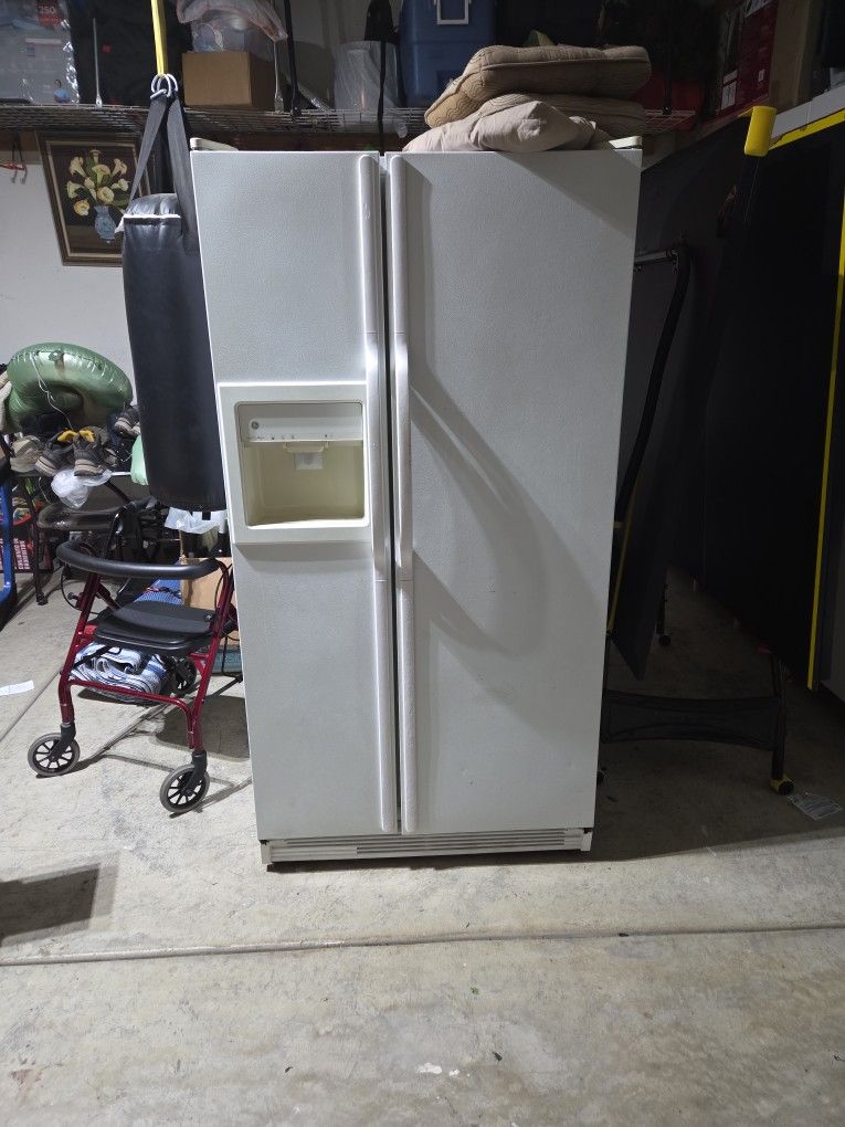 Refrigerator