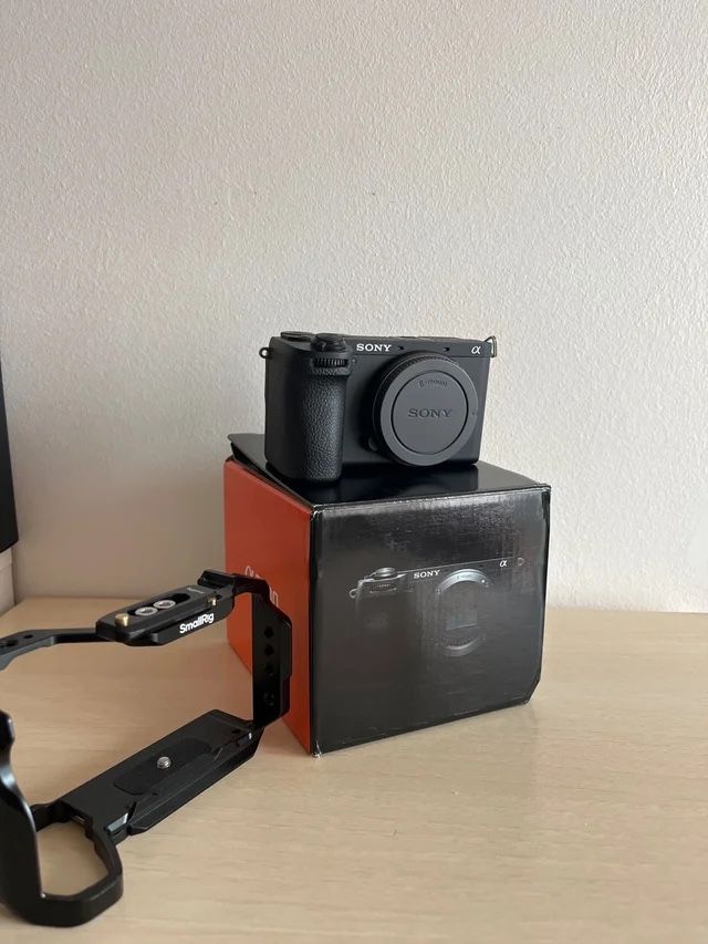 Sony a6700