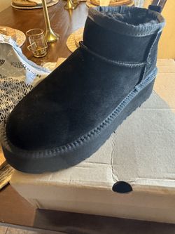 Uggs Boots Size 9