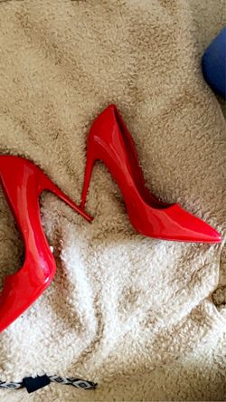 Red Hot Heels Size 8.5