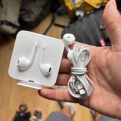 Apple Airpod With Wire Connector