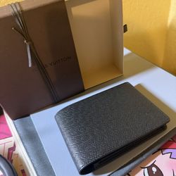 LV Wallet