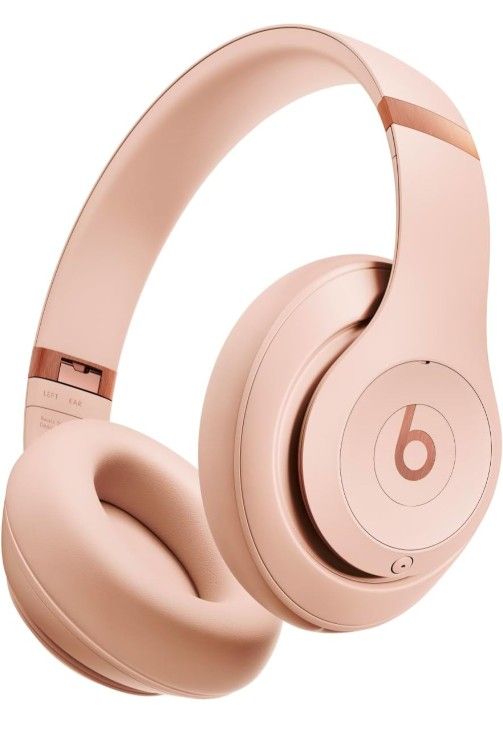 Beats Studio Pro x Kim Kardashian