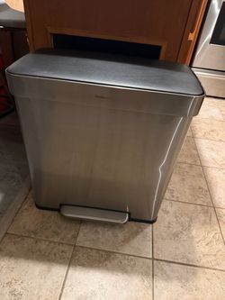 Trash bin