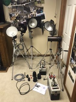 Studio strobe light system five lights