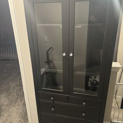 Cabinet with under the shelf lighting