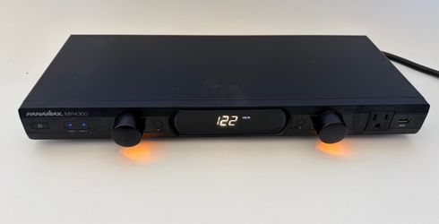 Panamax MR4300 9-Outlet Power Line Conditioner and Surge Protector