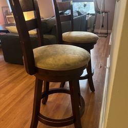 2 stools 
